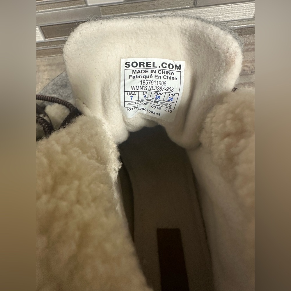 Sorel Sneakchic Leather boots - Picture 7 of 7